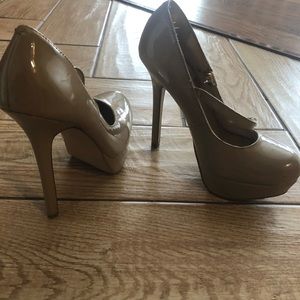 The most comfortable nude heels